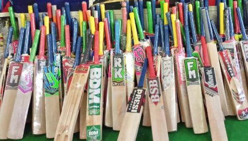 Choose correct cricket bat for leather ball